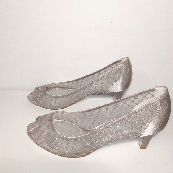 Adrianna Papell Jamie Evening Pumps Silver Rhinestone Women's Shoes Size 8.5 - Picture 13 of 14